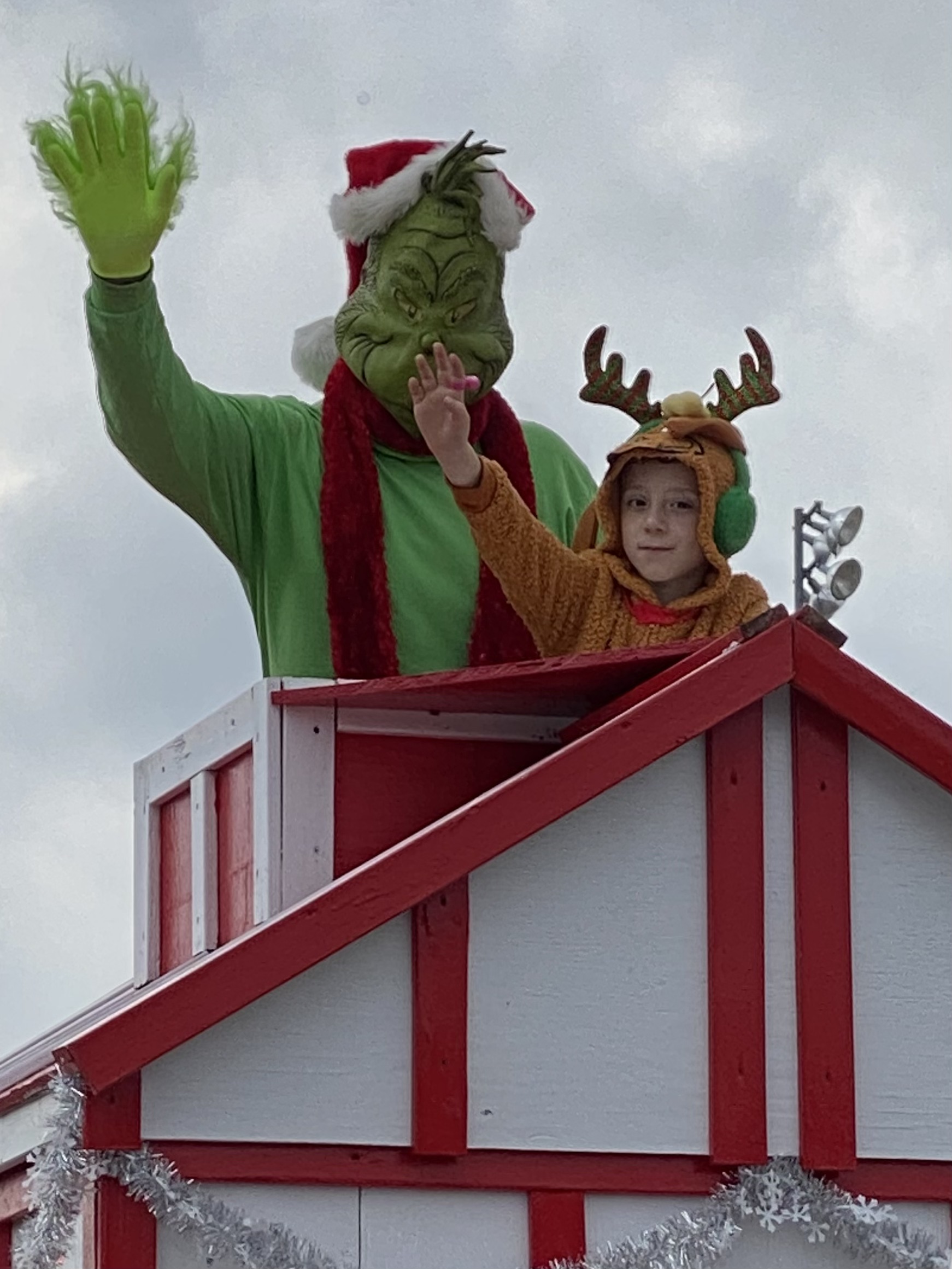 The Grinch Did NOT steal the Christmas Parade in 2021.